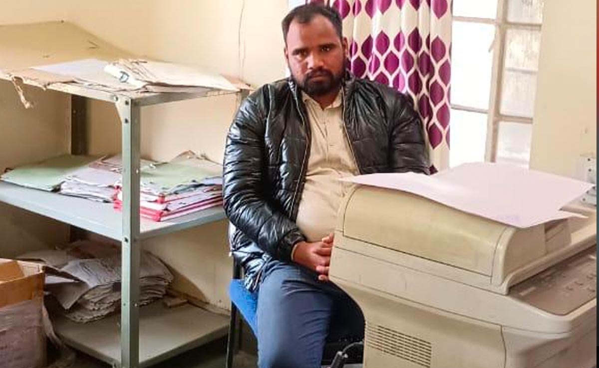ACB Action: खैरथल-तिजारा में डिस्कॉम का लाइनमैन 10 हजार रुपए रिश्वत लेते रंगे हाथ गिरफ्तार