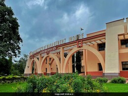 594 IIM Indore Students Secure Job Offers, Highest Package At Rs 1 Crore 594 IIM Indore Students Secure Job Offers, Highest Package At Rs 1 Crore