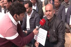 किसान आंदोलन से परेशान होकर अब टिकरी बॉर्डर पर धरने पर बैठ गए हैं व्यापारी किसान आंदोलन से परेशान होकर अब टिकरी बॉर्डर पर धरने पर बैठ गए हैं व्यापारी