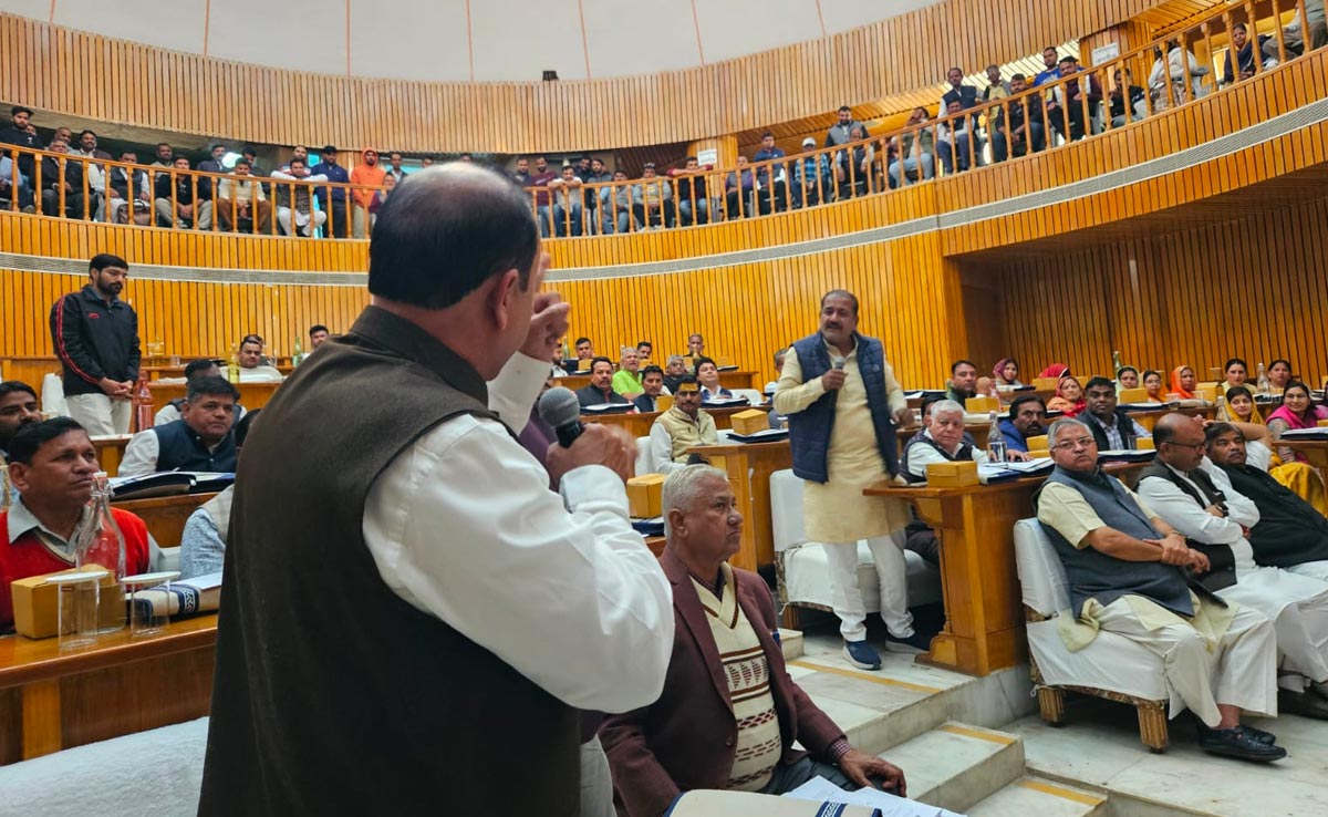 Jodhpur: अपने ही महापौर पर बरसे BJP विधायक, बोले- 'झूठा बजट पेश करके किसको दिखाना चाहते हैं'