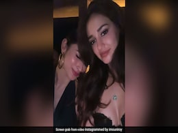 Besties Like Mouni Roy And Disha Patani That Glow Together, Stay Together Besties Like Mouni Roy And Disha Patani That Glow Together, Stay Together