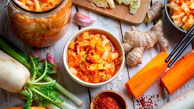 हल्दी, अश्वगंधा, मोरिंगा के बाद 2025 में कौन बना सुपरफूड का सुल्तान? जानिए टॉप हेल्दी फूड्स की लिस्ट