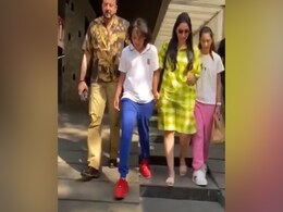 इतना बड़ा हो गया संजय दत्त का बेटा, हेयर स्टाइल देख फैन्स बोले - स्वैग तो बिल्कुल संजू बाबा जैसा है इतना बड़ा हो गया संजय दत्त का बेटा, हेयर स्टाइल देख फैन्स बोले - स्वैग तो बिल्कुल संजू बाबा जैसा है