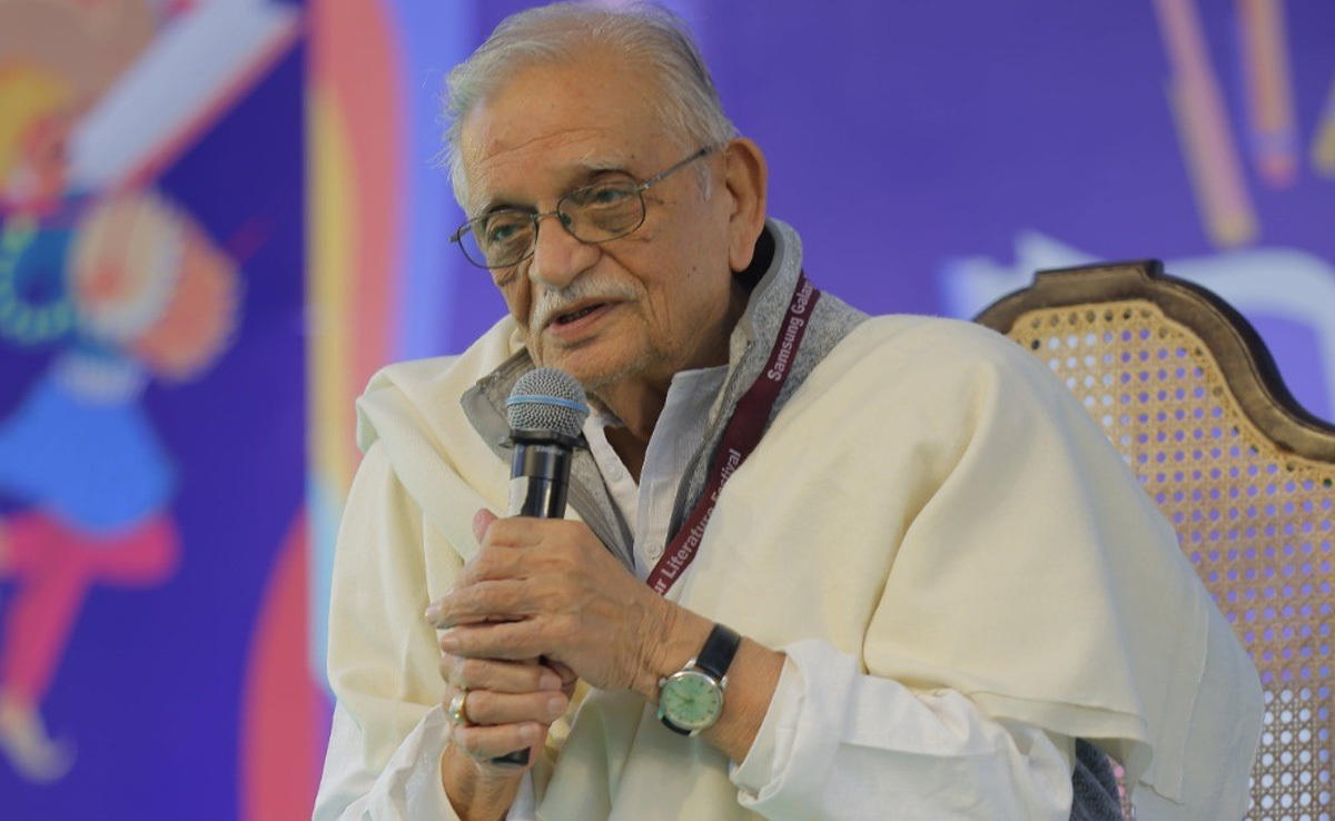पाकिस्तान मुझे दूसरा कमरा लगता है, कमरे की दूसरी खिड़की लगती है... JLF में भावुक हुए गुलजार