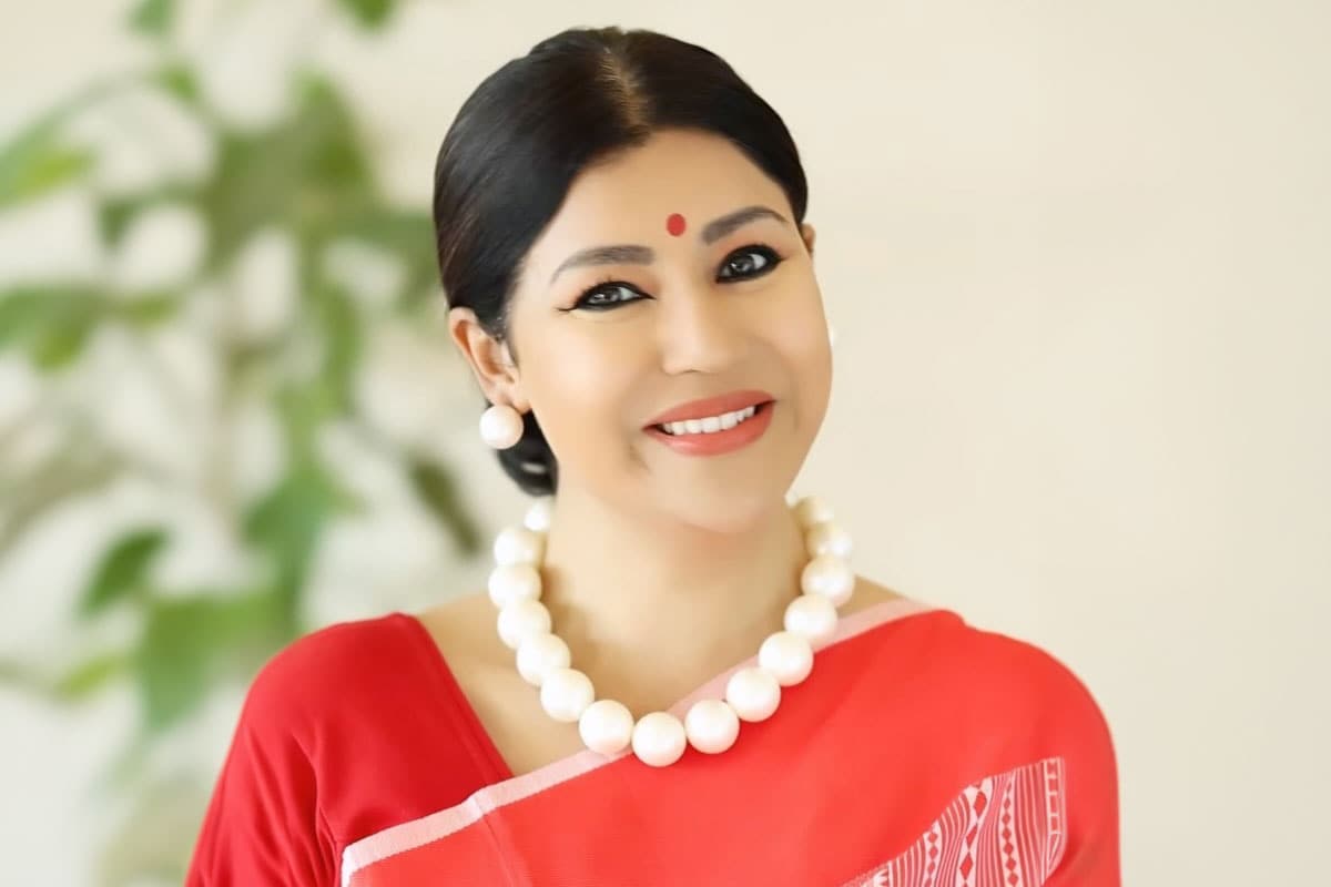 Debinna Bonnerjee Discusses Bengali Stereotypes; Here's What She Said