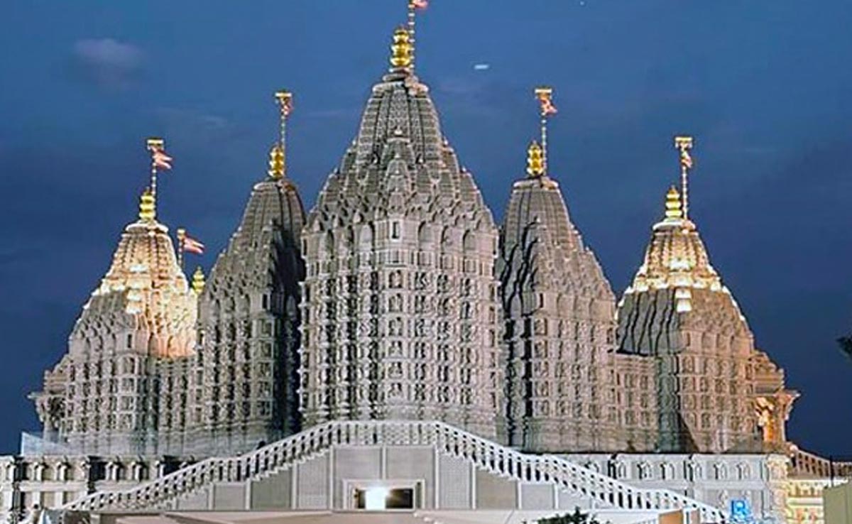 700 करोड़ रुपए से बने UAE के पहले हिंदू मंदिर का PM मोदी ने किया उद्घाटन, राजस्थान के पत्थरों का भी हुआ इस्तेमाल