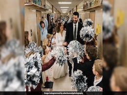 Kindergarten Teacher Surprises Students By Having Wedding At School In US Kindergarten Teacher Surprises Students By Having Wedding At School In US