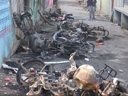 Haldwani Violence : शहर के बाहरी इलाकों से हटाया गया कर्फ्यू, प्रभावित क्षेत्र में स्थिति नियंत्रित Haldwani Violence : शहर के बाहरी इलाकों से हटाया गया कर्फ्यू, प्रभावित क्षेत्र में स्थिति नियंत्रित