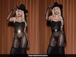 Beyonce Dressed Up As A Cowgirl Bride For Valentine's Day In Black Lace? A Million Times Yes Beyonce Dressed Up As A Cowgirl Bride For Valentine's Day In Black Lace? A Million Times Yes