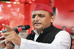 Akhilesh Yadav Gets A Dinner Surprise Amid Cross-Voting Buzz In Key Polls Akhilesh Yadav Gets A Dinner Surprise Amid Cross-Voting Buzz In Key Polls