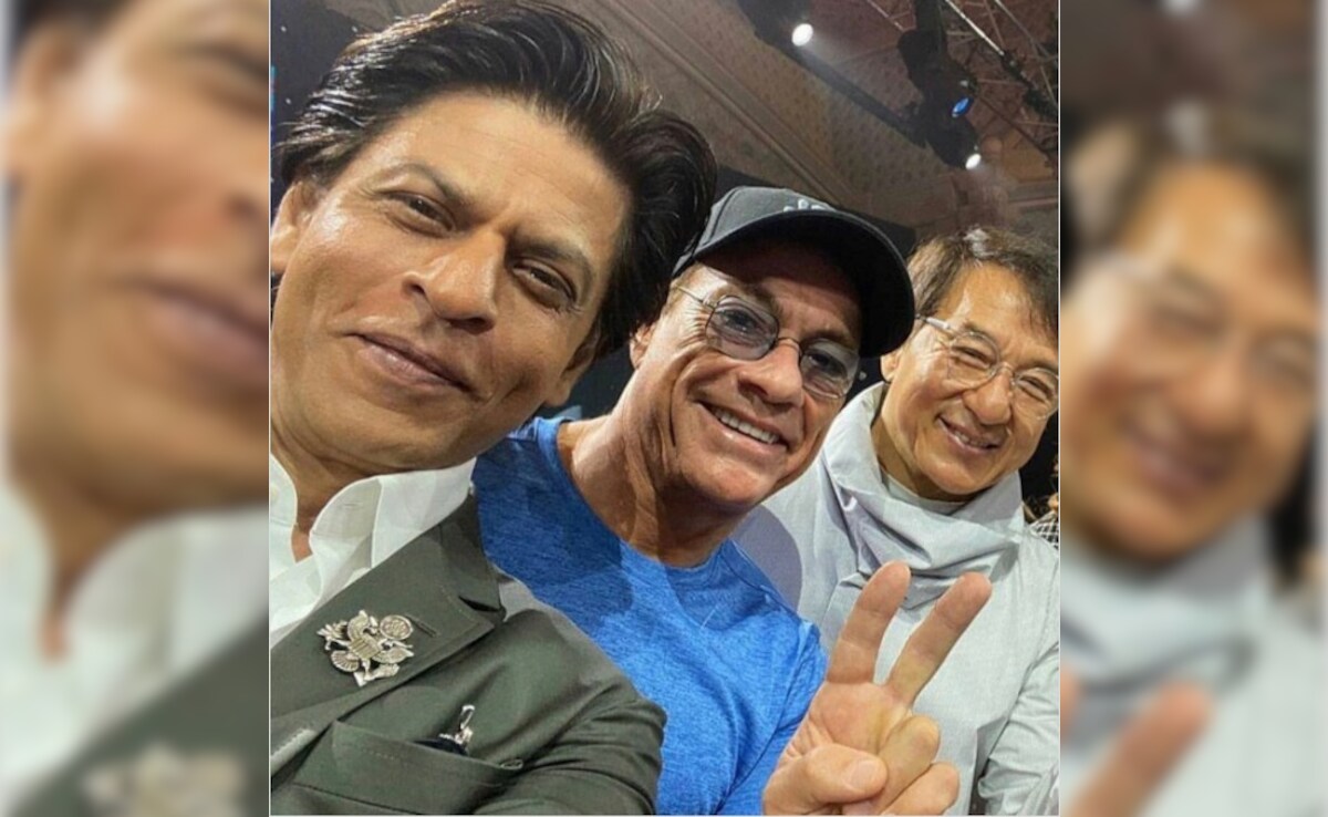 Shah Rukh Khan's "Big Fan" John Cena Sings <i>Bholi Si Surat</i> In Viral Video