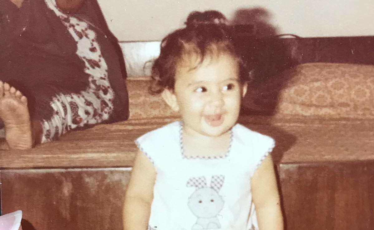 फोटो में दिख रही इस बच्ची ने हिट फिल्म से किया था डेब्यू, इसके बाद लगी फ्लॉप की ऐसी झड़ी कि इंडस्ट्री छोड़ कर ली शादी