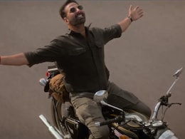 साउथ की ब्लॉकबस्टर फिल्म का हिंदी रीमेक लाए अक्षय कुमार, नाम दिया सरफिरा और रिलीज डेट का भी कर दिया ऐलान साउथ की ब्लॉकबस्टर फिल्म का हिंदी रीमेक लाए अक्षय कुमार, नाम दिया सरफिरा और रिलीज डेट का भी कर दिया ऐलान