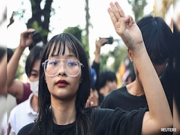 Thai Activists Arrested For Honking, Trying To Overtake Royal Motorcade Thai Activists Arrested For Honking, Trying To Overtake Royal Motorcade