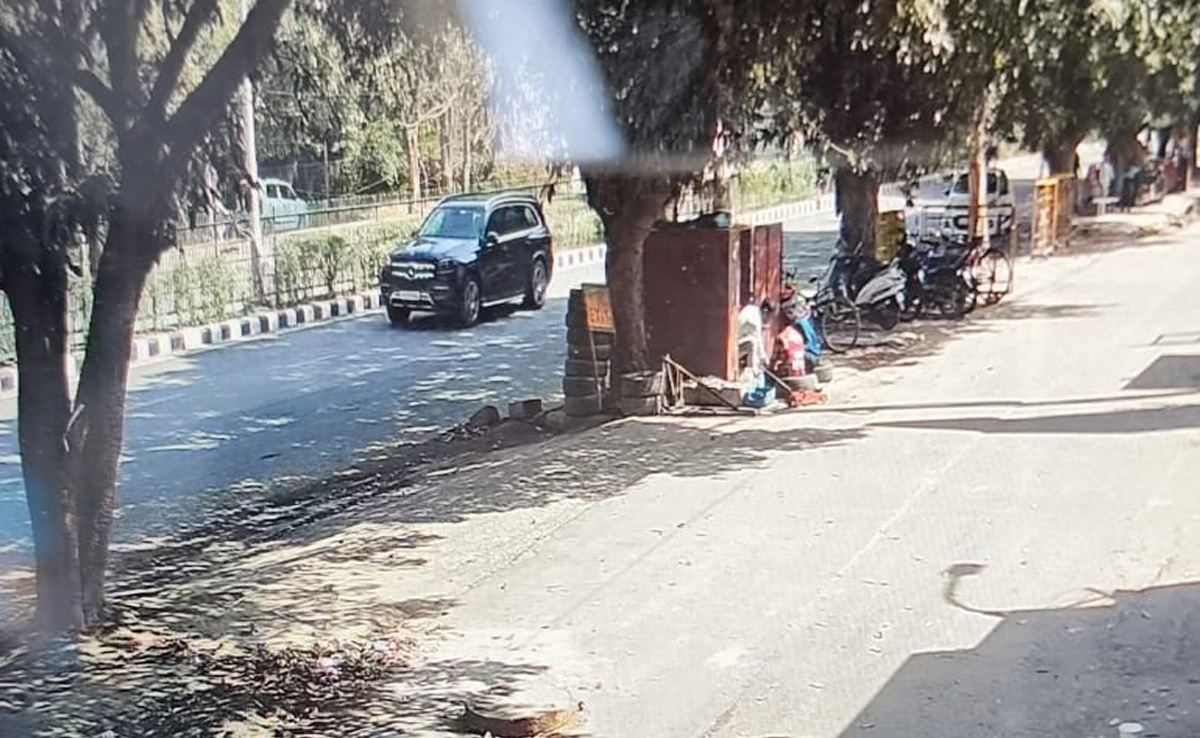 Delhi Man Killed, 4-Year-Old Injured After Mercedes SUV Hits Their Scooter