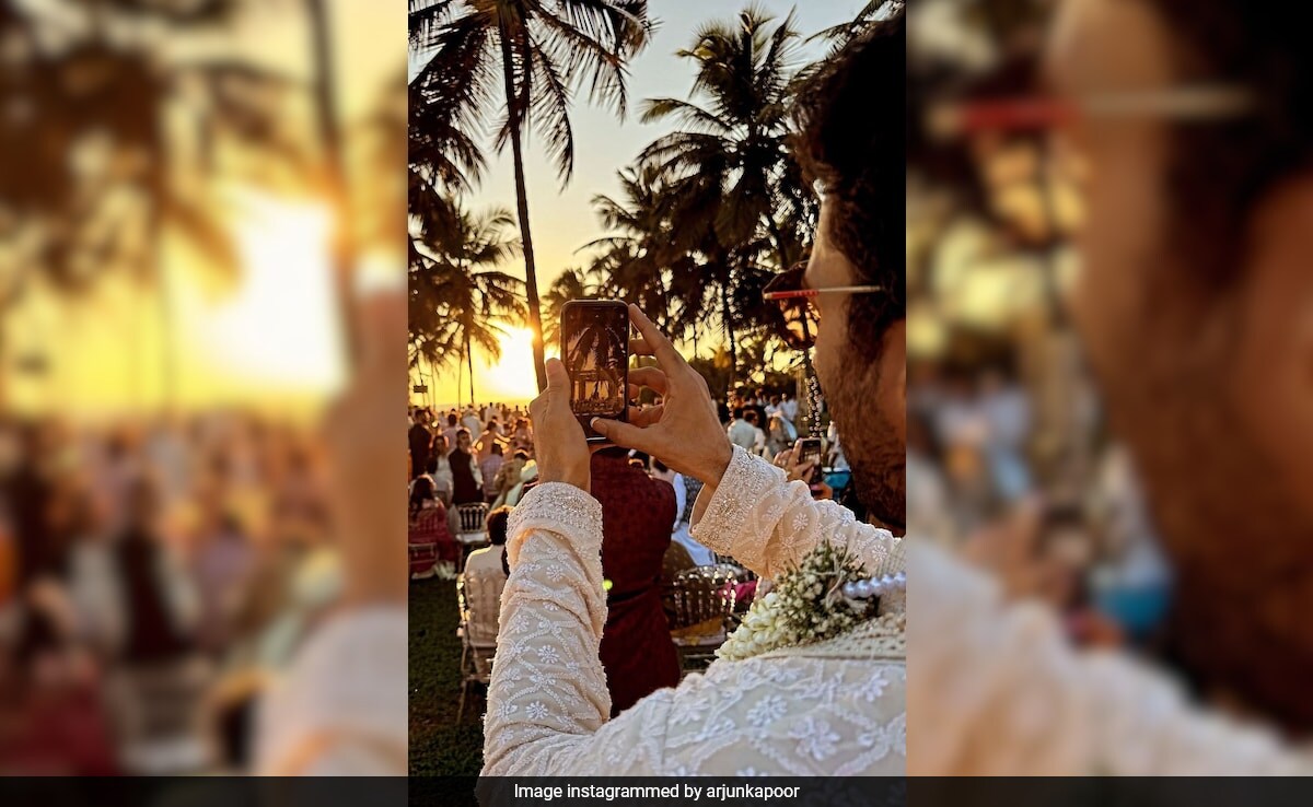 When Arjun Kapoor Met "<i>The Night Manager</i> At Sunset." See Aditya Roy Kapur's Candid Pic