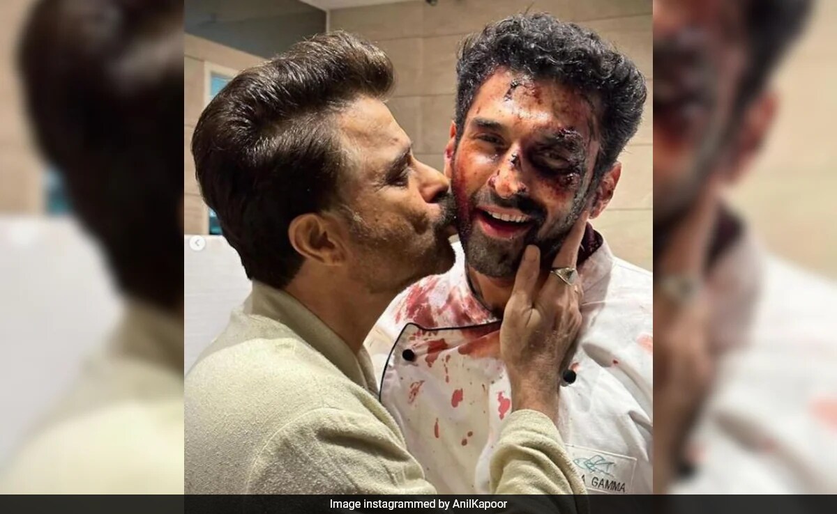 Anil Kapoor Shares BTS Pic With Aditya Roy Kapur From The Series <i>The Night Manager</i>