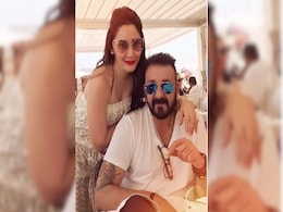 Sanjay Dutt's Post For His Wife Maanayata On Their 16th Wedding Anniversary: "I Will Always Be By Your Side" Sanjay Dutt's Post For His Wife Maanayata On Their 16th Wedding Anniversary: "I Will Always Be By Your Side"