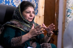 Mehbooba Mufti Releases Party Manifesto For Jammu and Kashmir Elections Mehbooba Mufti Releases Party Manifesto For Jammu and Kashmir Elections