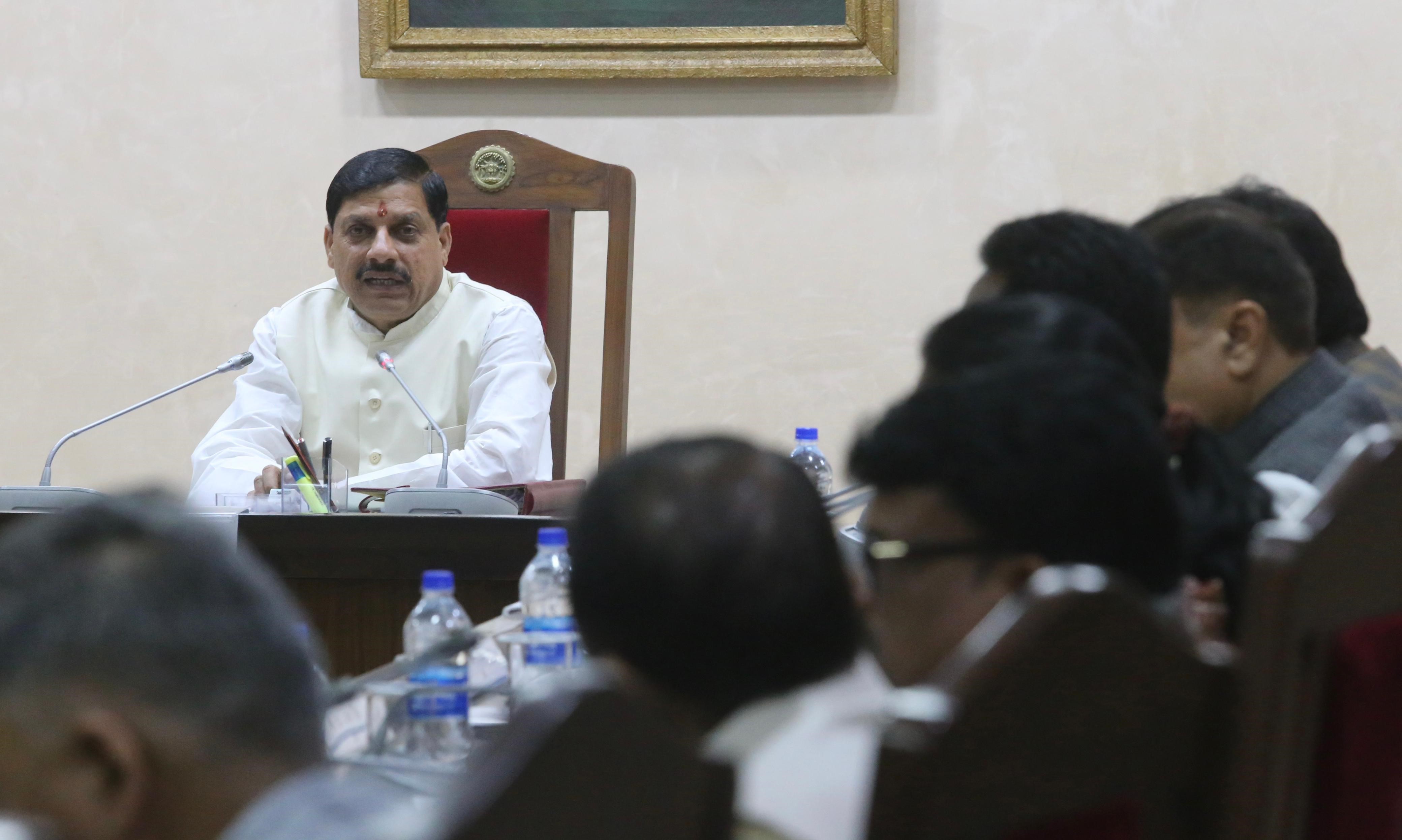 MP कैबिनेट निर्णय: PM ई-बस योजना में 6 शहरों के लिये 552 बसें, सिंचाई के लिये ₹10 हजार करोड़ से ज्यादा मिले