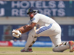 IND vs BAN: "आपको अपनी जगह गंवानी पड़ेगी..., सरफराज खान प्लेइंग 11 में शामिल होंगे या नहीं, पूर्व दिग्गज का आया बड़ा बयान IND vs BAN: "आपको अपनी जगह गंवानी पड़ेगी..., सरफराज खान प्लेइंग 11 में शामिल होंगे या नहीं, पूर्व दिग्गज का आया बड़ा बयान