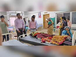 NDTV खबर का असर ! रसूखदार ने बेसहारा बुर्जुग को किया परेशान तो प्रशासन ने ऐसे की मदद NDTV खबर का असर ! रसूखदार ने बेसहारा बुर्जुग को किया परेशान तो प्रशासन ने ऐसे की मदद