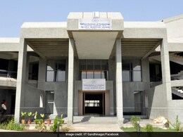IIT Gandhinagar Inviting Applications For Its interdisciplinary Programme In Society And Culture