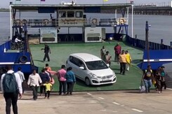 रोरो में सुहाना सफर, रोरो फेरी बोट से घंटो की दूरी मिनटों में! रोरो में सुहाना सफर, रोरो फेरी बोट से घंटो की दूरी मिनटों में!