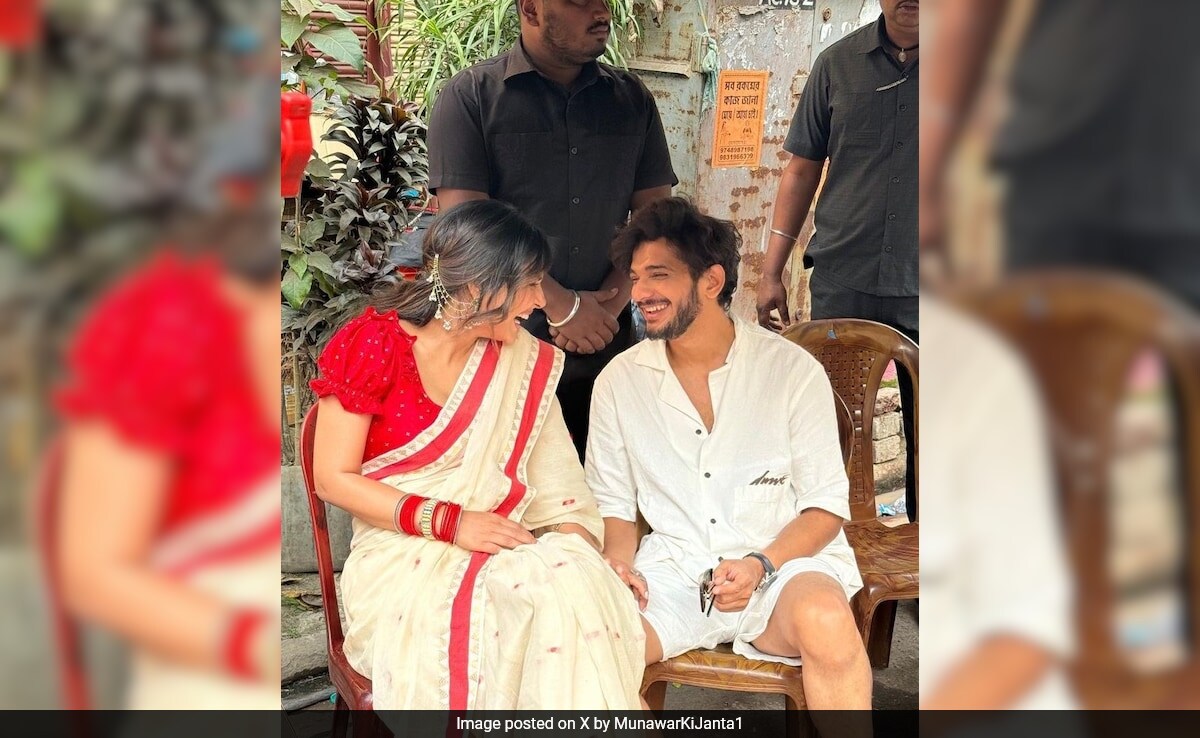 Viral: Hina Khan And Munawar Faruqui In BTS Pics From A Shoot