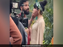 अनुराग डोभाल संग खानजादी ने दिखाई नए प्रोजेक्ट की झलक, लोग बोले- बिग बॉस 17 में मजाक उड़वाया अब... अनुराग डोभाल संग खानजादी ने दिखाई नए प्रोजेक्ट की झलक, लोग बोले- बिग बॉस 17 में मजाक उड़वाया अब...