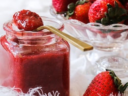 Say Goodbye To Sad Strawberries: 5 Fun Ideas To Rescue Them Say Goodbye To Sad Strawberries: 5 Fun Ideas To Rescue Them