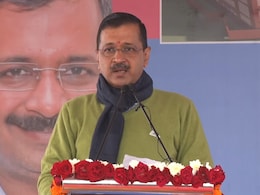 केजरीवाल ने अलीपुर अग्निकांड के मृतकों के परिवारों को 10-10 लाख रुपये मुआवजे की घोषणा की केजरीवाल ने अलीपुर अग्निकांड के मृतकों के परिवारों को 10-10 लाख रुपये मुआवजे की घोषणा की