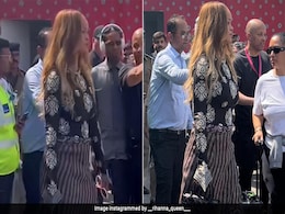 Rihanna's Travel Style In India Is Casually Chic In A Print Mixed Look With Pointed Shoes Rihanna's Travel Style In India Is Casually Chic In A Print Mixed Look With Pointed Shoes