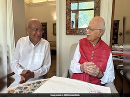 "Pleased Beyond Words": Venkaiah Naidu On Bharat Ratna To L K Advani "Pleased Beyond Words": Venkaiah Naidu On Bharat Ratna To L K Advani