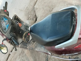 दिल्ली के द्वारका में तेज रफ्तार मर्सिडीज ने स्कूटी सवार बुजुर्ग को रौंदा, हुई मौत दिल्ली के द्वारका में तेज रफ्तार मर्सिडीज ने स्कूटी सवार बुजुर्ग को रौंदा, हुई मौत