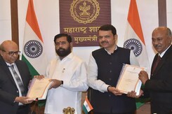 महाराष्ट्र विधानसभा में मराठा आरक्षण बिल किया गया पारित महाराष्ट्र विधानसभा में मराठा आरक्षण बिल किया गया पारित