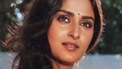 जया प्रदा के बेटे की 4 रेयर फोटो, जन्मदिन पर बताया सबसे बड़ा आशीर्वाद, फैंस कहेंगे- हीरो नहीं हैंडसम विलेन लगता है