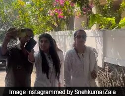 At Pankaj Udhas' Funeral, Vidya Balan Chased By Fan For A Selfie