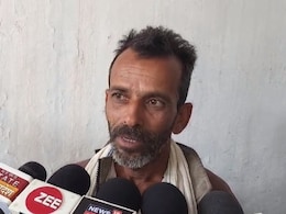 प्रशासन के दिए कपड़ों को वापस करने पहुंचा किसान, कहा- "बीवी और बच्चों ने बहुत डांटा...", जानिए मामला प्रशासन के दिए कपड़ों को वापस करने पहुंचा किसान, कहा- "बीवी और बच्चों ने बहुत डांटा...", जानिए मामला