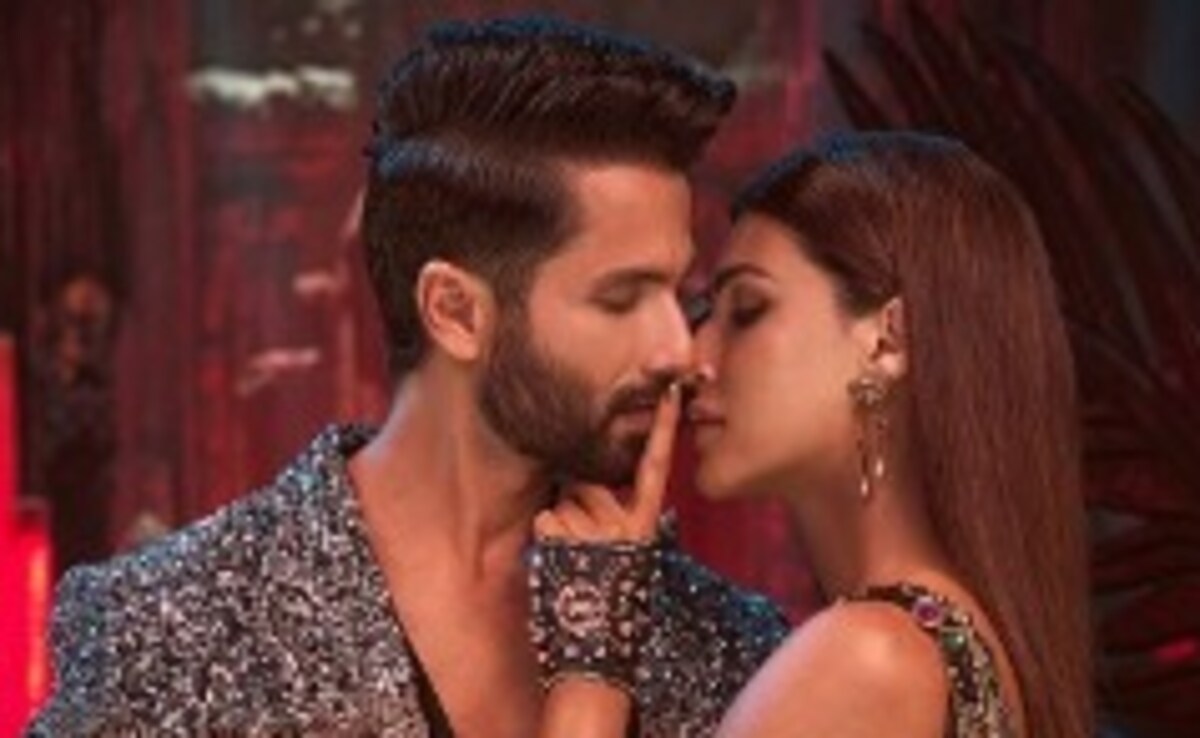 Shahid Kapoor On Dancing After 8 Years: Kriti Sanon "Was Better Than Me"