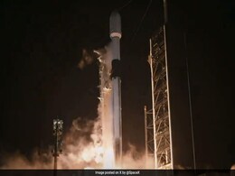 US Private Moon Lander Launched Half Century After Last Apollo Mission US Private Moon Lander Launched Half Century After Last Apollo Mission