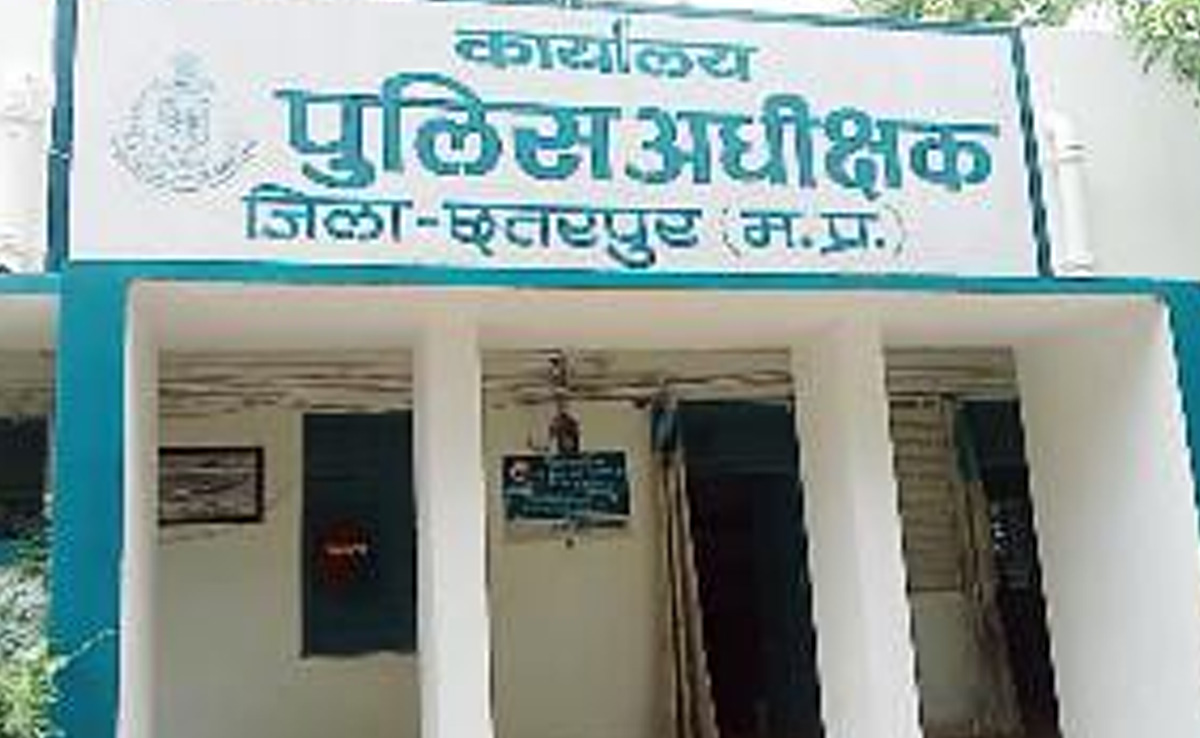 भाजपा नेता ने प्रॉपर्टी डीलर को Happy Holi कहकर गले लगाया और... मामला जानकर आप भी हो जाएंगे सन्न 