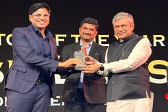 Lenskart Founder Peyush Bansal Awarded 'Innovator Of The Year' |  NDTV Indian Of The Year Awards Lenskart Founder Peyush Bansal Awarded 'Innovator Of The Year' |  NDTV Indian Of The Year Awards