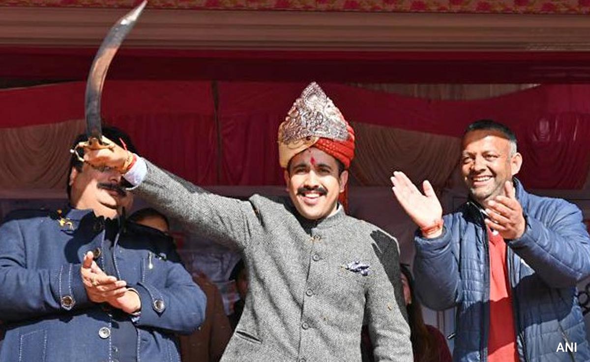 Political Upheaval In Himachal Continues, Virbhadra Singh's Son In Spotlight