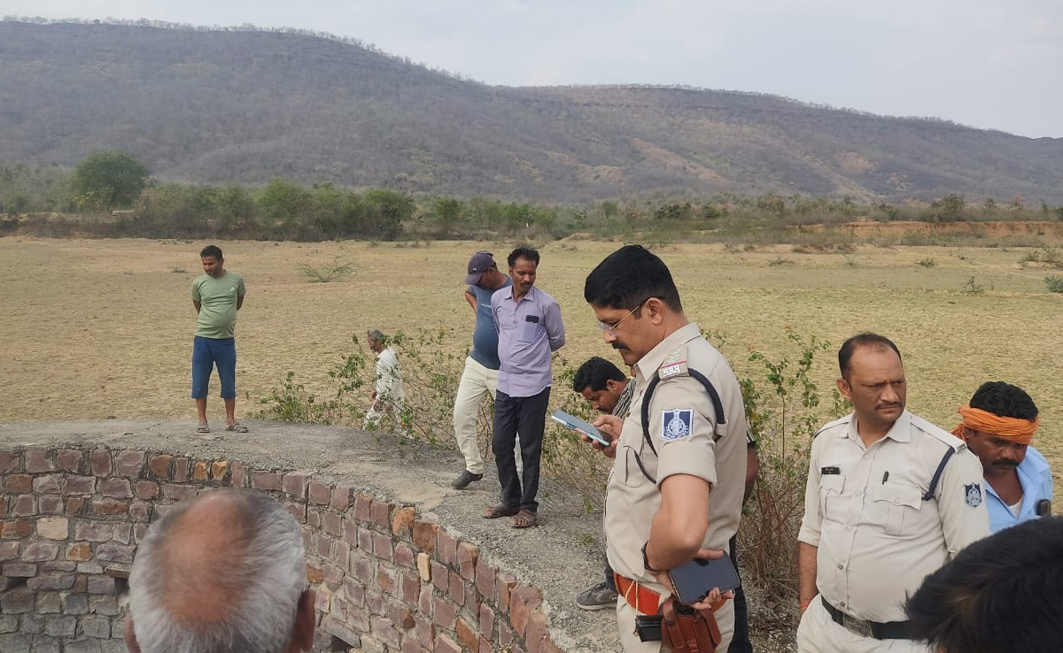 Madhya Prades News: कुएं में नहाने के लिए छलांग लगाना पड़ा भारी, तीन युवकों की गई जान