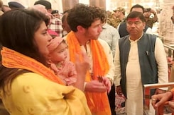 Priyanka Chopra Offers Prayers At Ayodhya Ram Mandir With Nick And Malti Priyanka Chopra Offers Prayers At Ayodhya Ram Mandir With Nick And Malti
