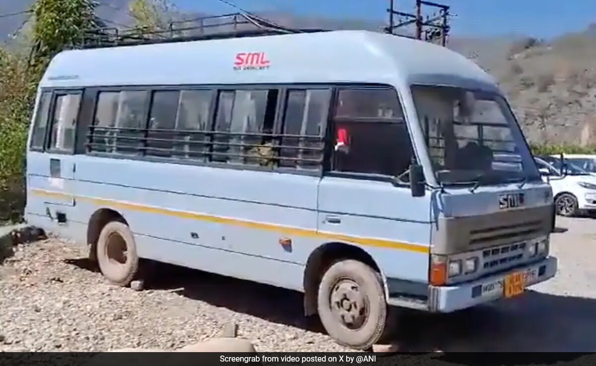 6 Rebel Congress Leaders Among 11 Himachal MLAs Arrive At Uttarakhand Hotel - Vimarsana News