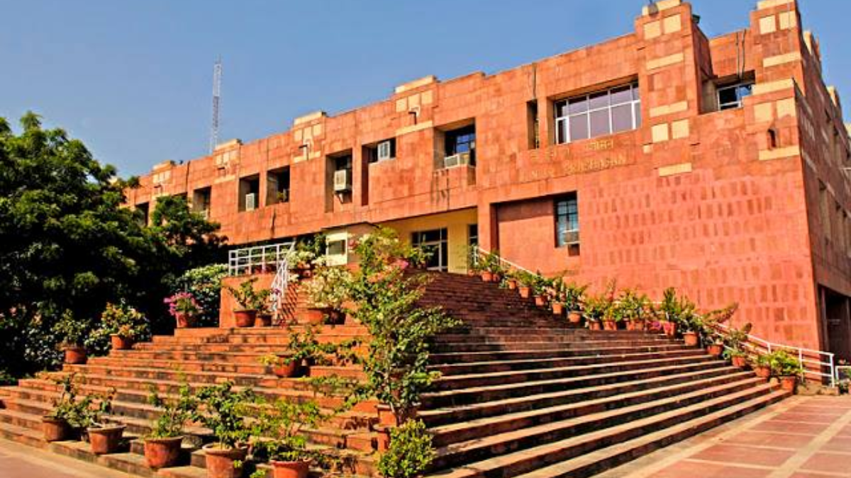 JNU Vice Chancellor Meets Protesting Students, Urges Them To End Strike
