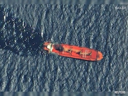 Houthis Attack Greek-Owned Ship Off Yemen, Vessels In Retaliatory Israeli Strikes Houthis Attack Greek-Owned Ship Off Yemen, Vessels In Retaliatory Israeli Strikes