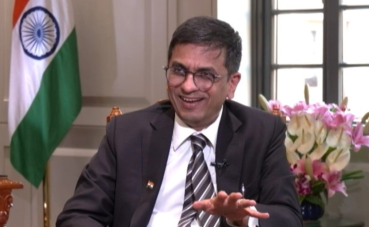 "Knives Were Out": When Chief Justice Was Trolled For Shifting In Chair
